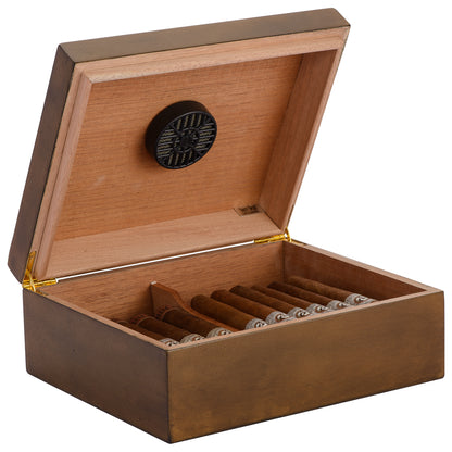 Open Lid – Cigar Display and Built-In Humidifier